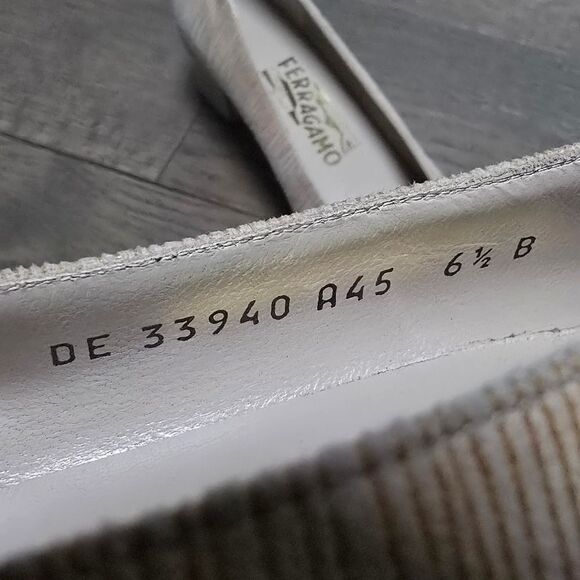 Salvatore Ferragamo Vintage Suede Textured Block Heel Mini Pump - Picture 12 of 13